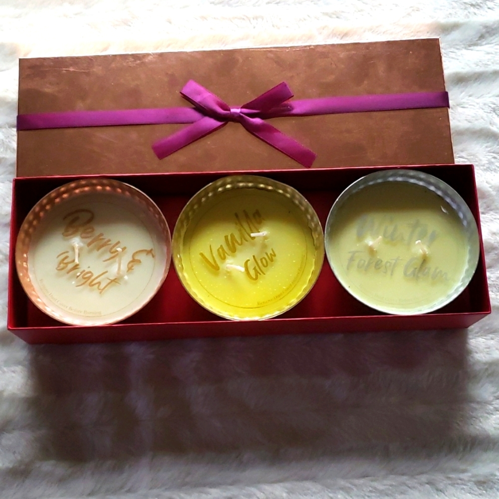 $5 W/ Bundle. Three candle gift set